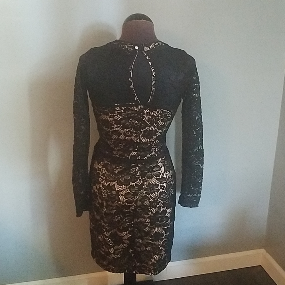 Dress - Picture 5 of 8